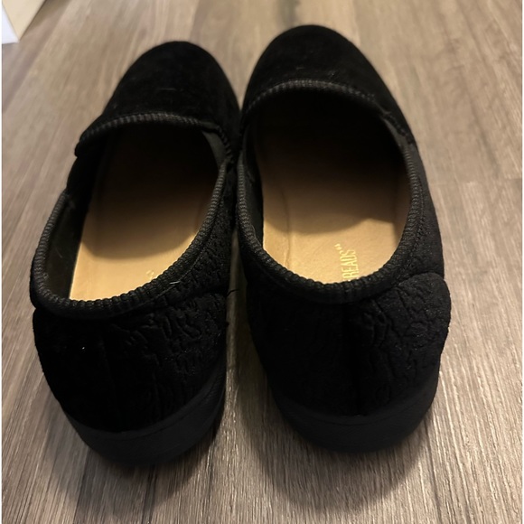 Foamtreads Debbie 2 Black Slippers 
Black size 11 M. Excellent condition. - Picture 5 of 8